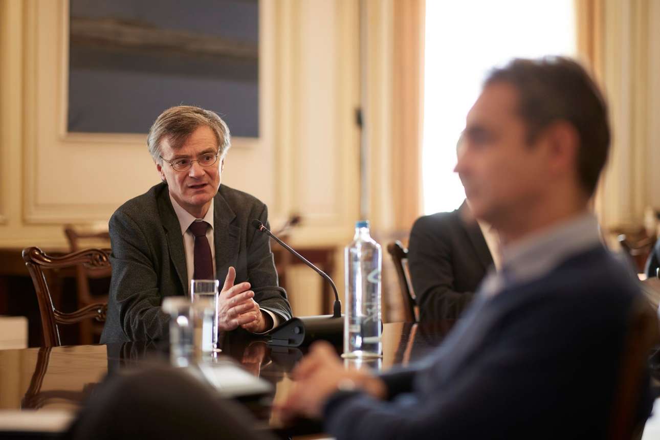 Εντατικούς έλεγχους και πρόσθετα μέτρα όπου χρειαστεί αποφάσισε το Μέγαρο Μαξίμου