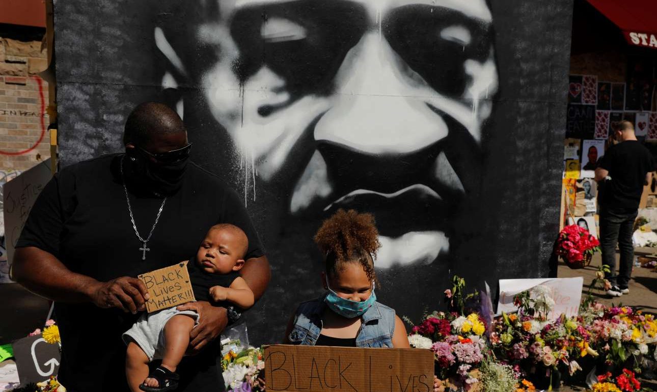 Ιατροδικαστής: Θετικός στον κορονοϊό ήταν ο Τζορτζ Φλόιντ