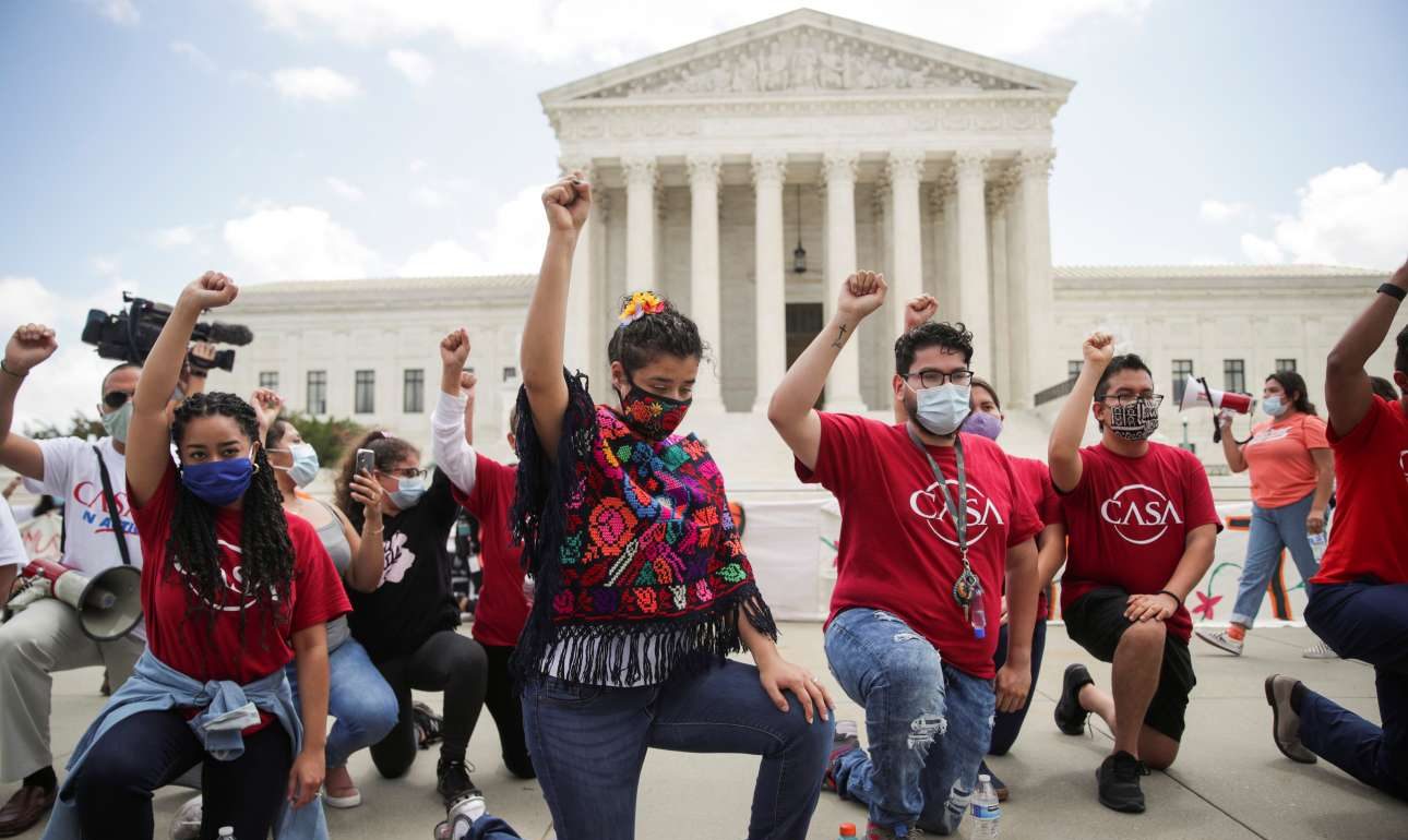 Απόφαση-κόλαφος κατά Τραμπ τού Ανώτατου Δικαστηρίου για τους «Ονειροπόλους»
