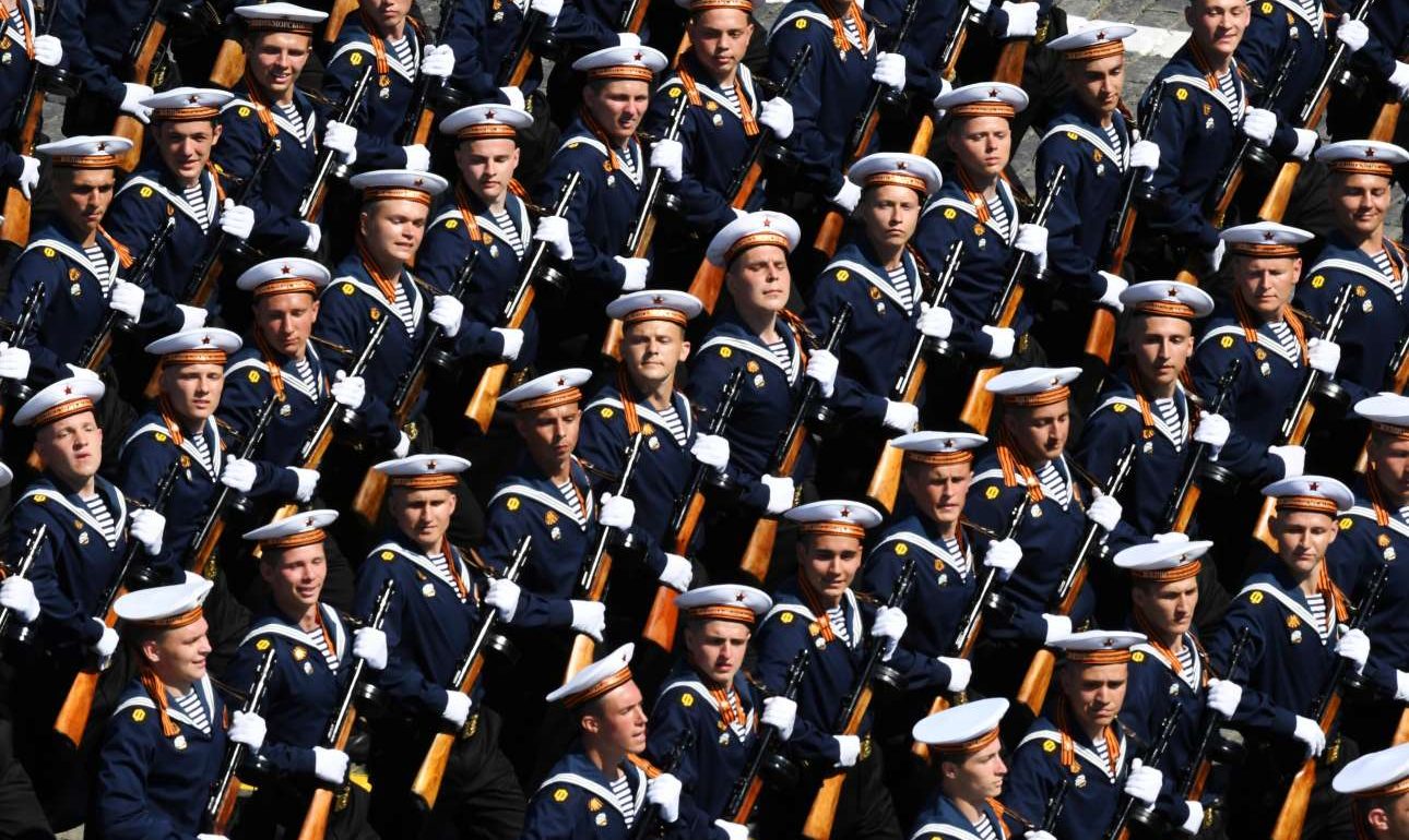 Μόσχα: Στη σκιά του κορονοϊού έγινε η παρέλαση για την Ημέρα της Νίκης