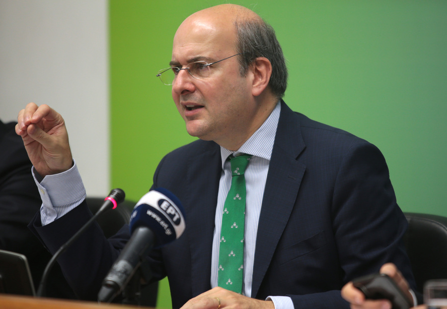 Κωστής Χατζηδάκης: Τα 100 εκατ. ευρώ που δίνουμε για την ηλεκτροκίνηση είναι μόνο η αρχή