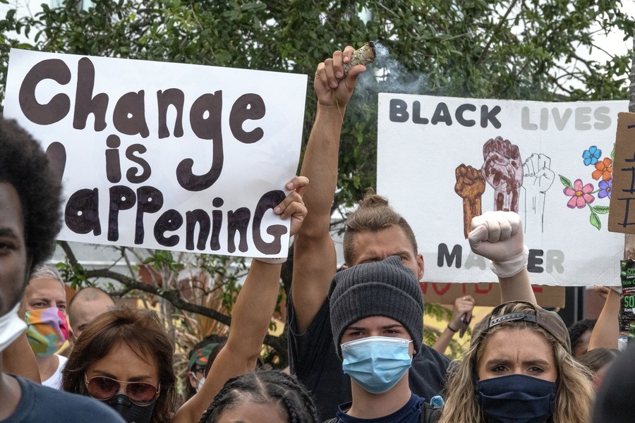 Γιατί οι Αφροαμερικανοί παίρνουν τον Μπάιντεν… αψήφιστα