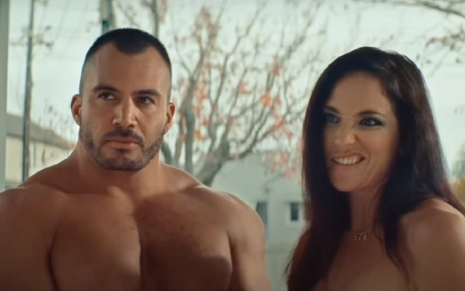 Νέα Ζηλανδία: «Σκίζει» η καμπάνια με γυμνούς πορνοστάρ για την προστασία των παιδιών online