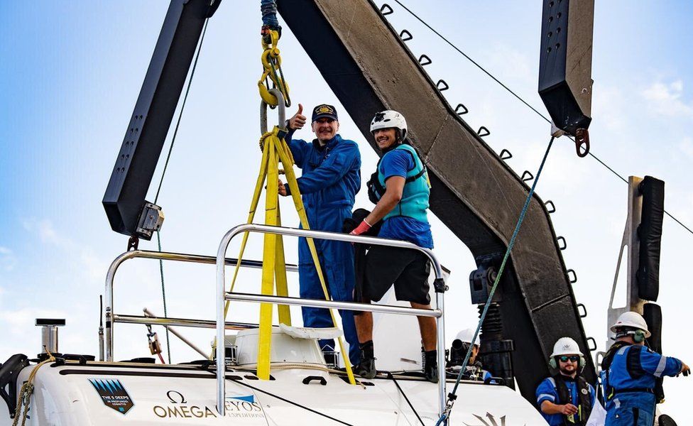 Ιστορικό ταξίδι στο βαθύτερο σημείο των ωκεανών