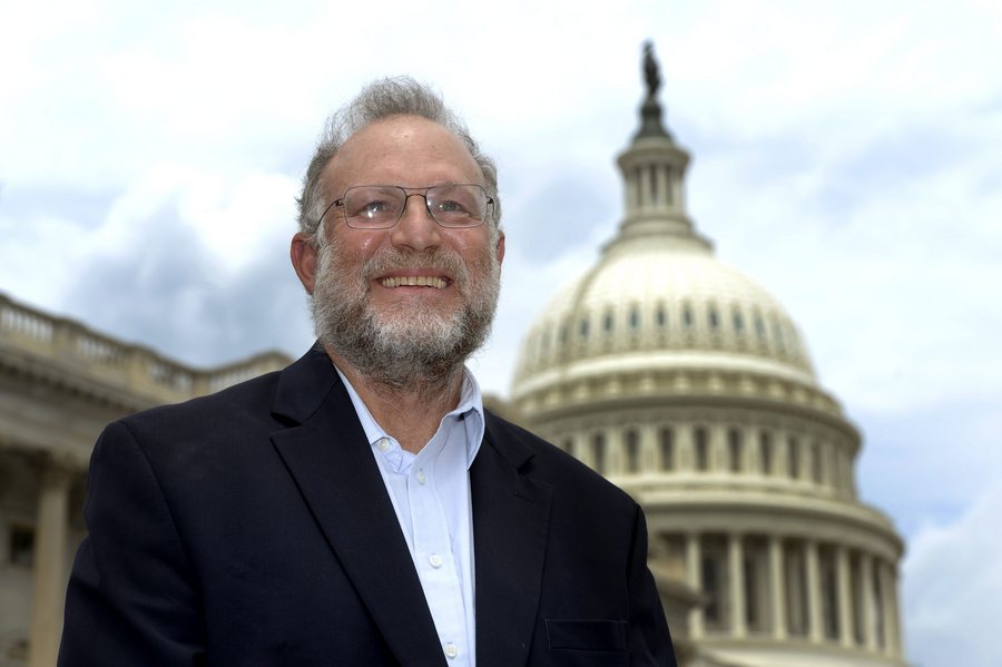 «Φορολογήστε μας περισσότερο για να αντιμετωπιστεί η κρίση» – οι ζάπλουτοι επιμένουν αλλά κανείς δεν τους ακούει