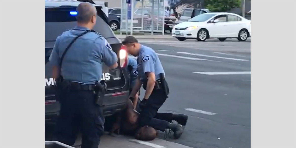 Είκοσι φορές είπε «δεν μπορώ να αναπνεύσω» ο Τζορτζ Φλόιντ – μην σπαταλάς οξυγόνο του απάντησε ο Σόβιν