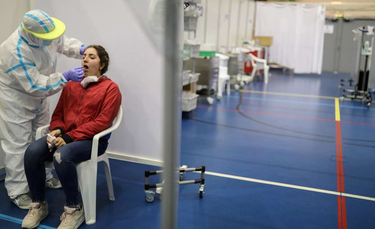 ΠΟΥ: Η πανδημία επιταχύνεται – «Αποδείξεις» ότι μεταδίδεται ο ιός και από τον αέρα