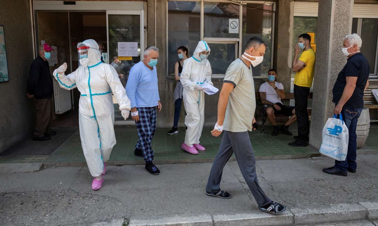 SOS από Σερβία: 18 νεκροί και 382 κρούσματα το τελευταίο 24ωρο