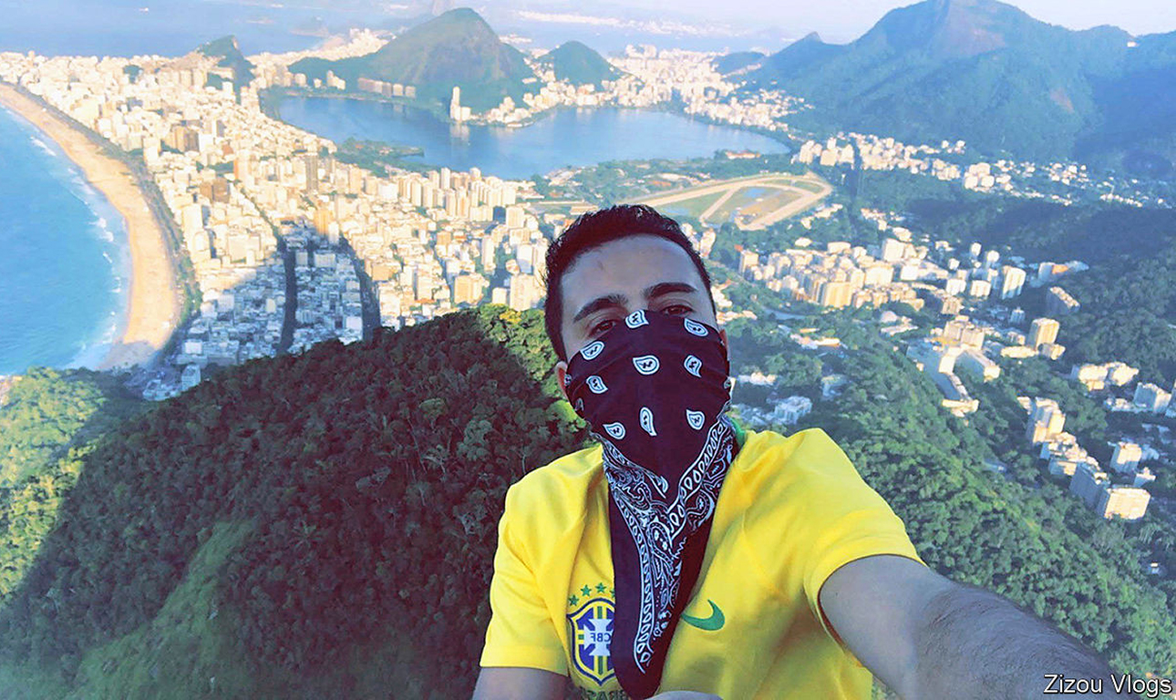 «Ζιζού», ένας influencer και videoblogger για τους παράτυπους μετανάστες