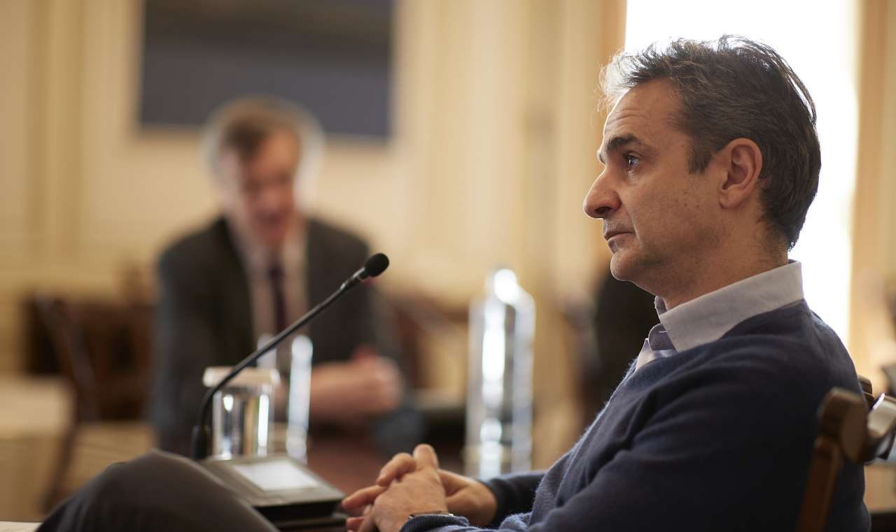 Κυβέρνηση σε κόκκινο συναγερμό διαρκείας