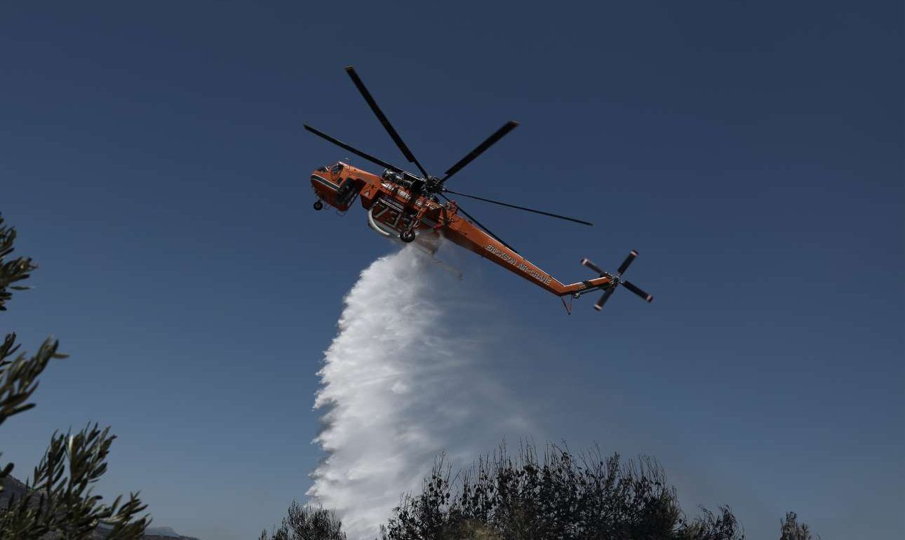 Τέταρτη ημέρα πυρκαγιάς στις Κεχριές – Καλύτερη εικόνα στην Ηλεία