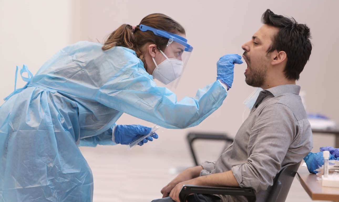 ΠΟΕΔΗΝ: Δεν δηλώνονται όλα τα κρούσματα κορονοϊού στα νησιά