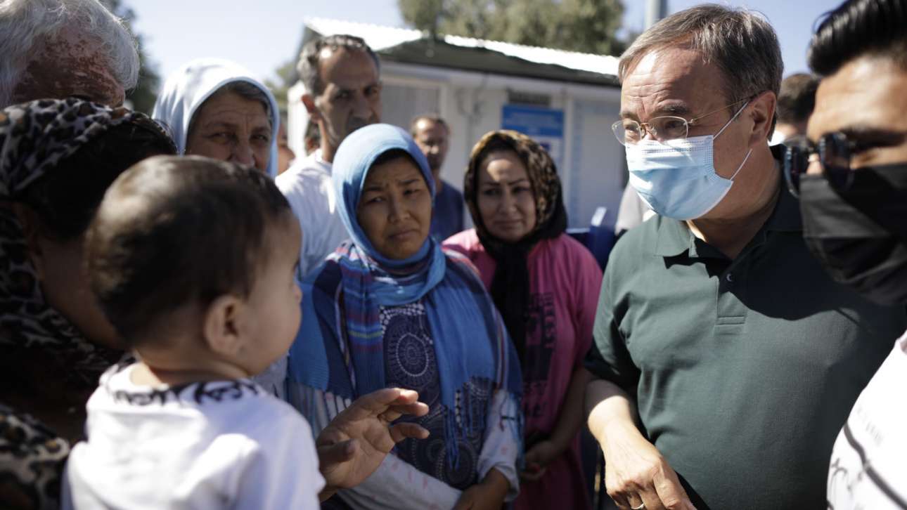 Στη μέση άφησε την επίσκεψη στη Μόρια ο Αρμιν Λάσετ