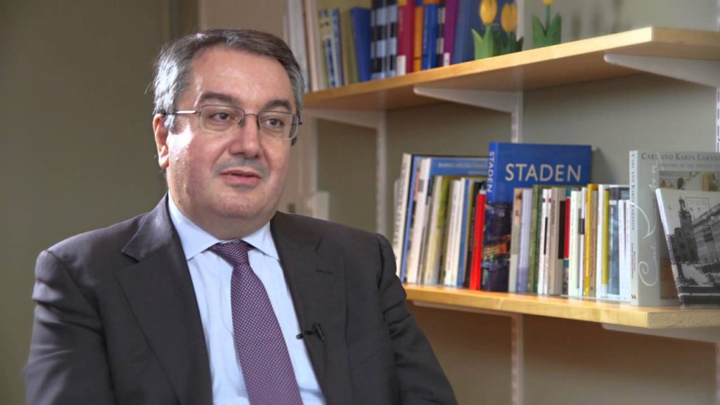 Μόσιαλος: Εξαιρετική η αποτελεσματικότητα του ρωσικού εμβολίου Sputnik V