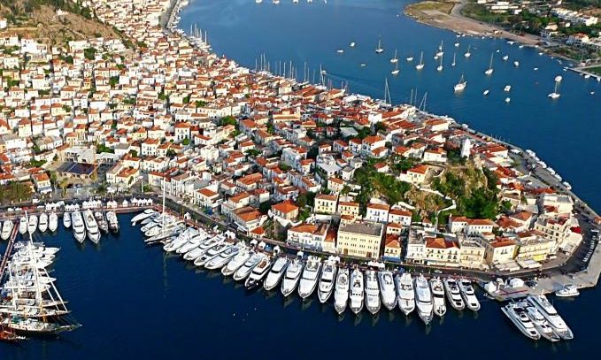 Εκτακτα περιοριστικά μέτρα στον Πόρο λόγω της διασποράς του κορονοϊού