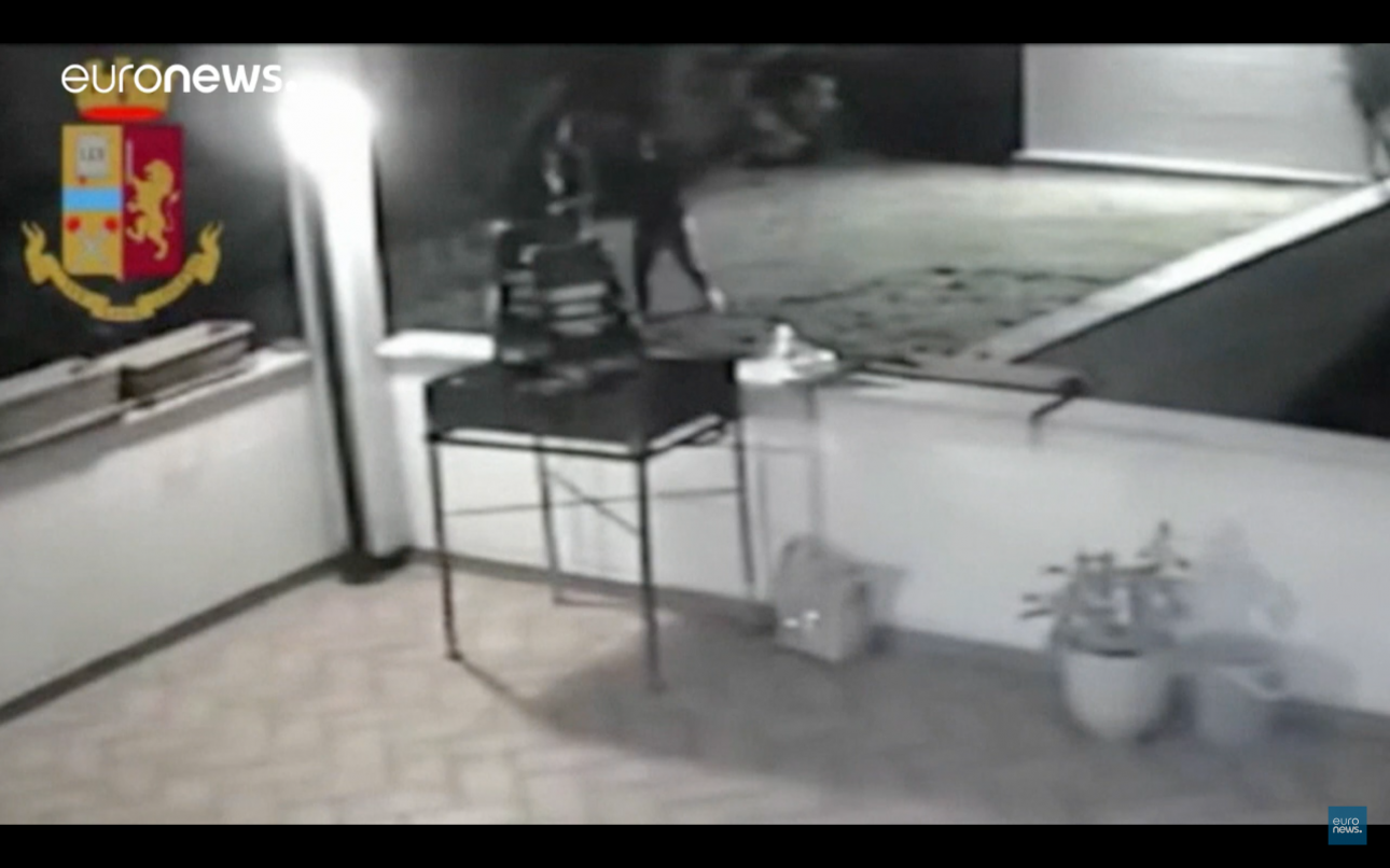 Ιταλία: Καταγγελία-σοκ για άγριο βιασμό δύο ανήλικων Βρετανίδων από οκτώ άνδρες