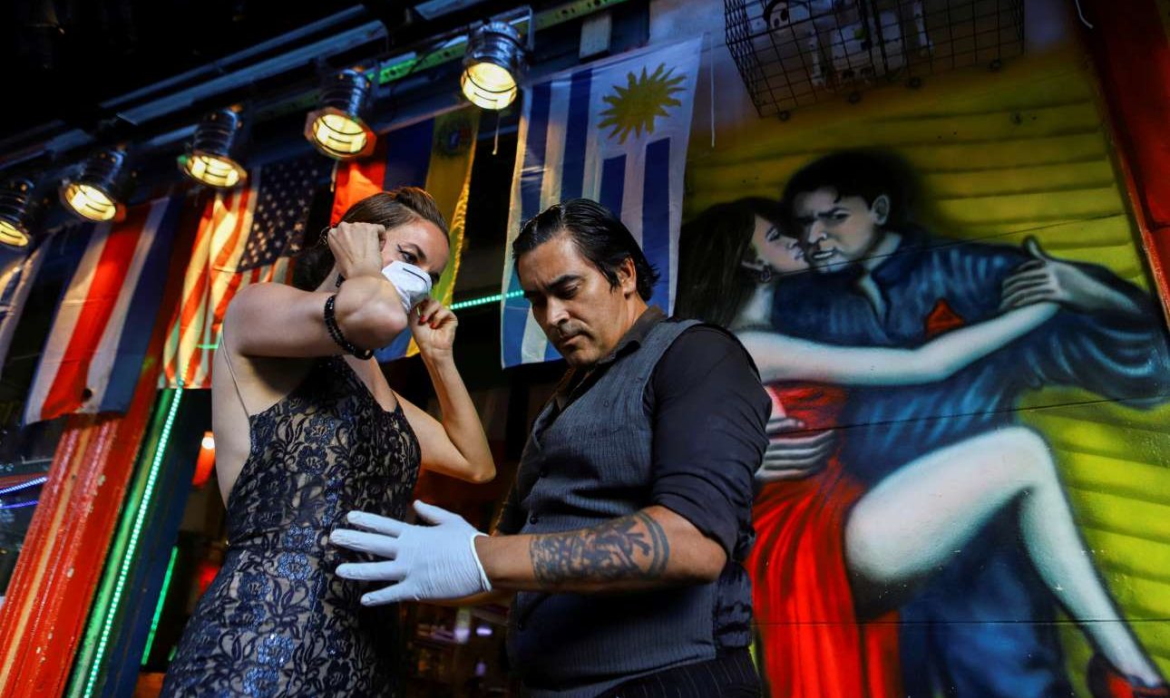 Πώς ο κορονοϊός σκότωσε (και) το τανγκό