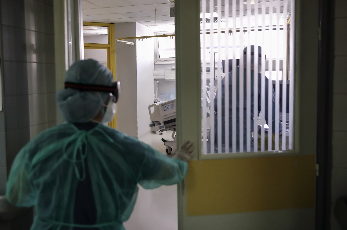 Νοσηλεία και στις ιδιωτικές κλινικές για ασθενείς με κορονοϊό