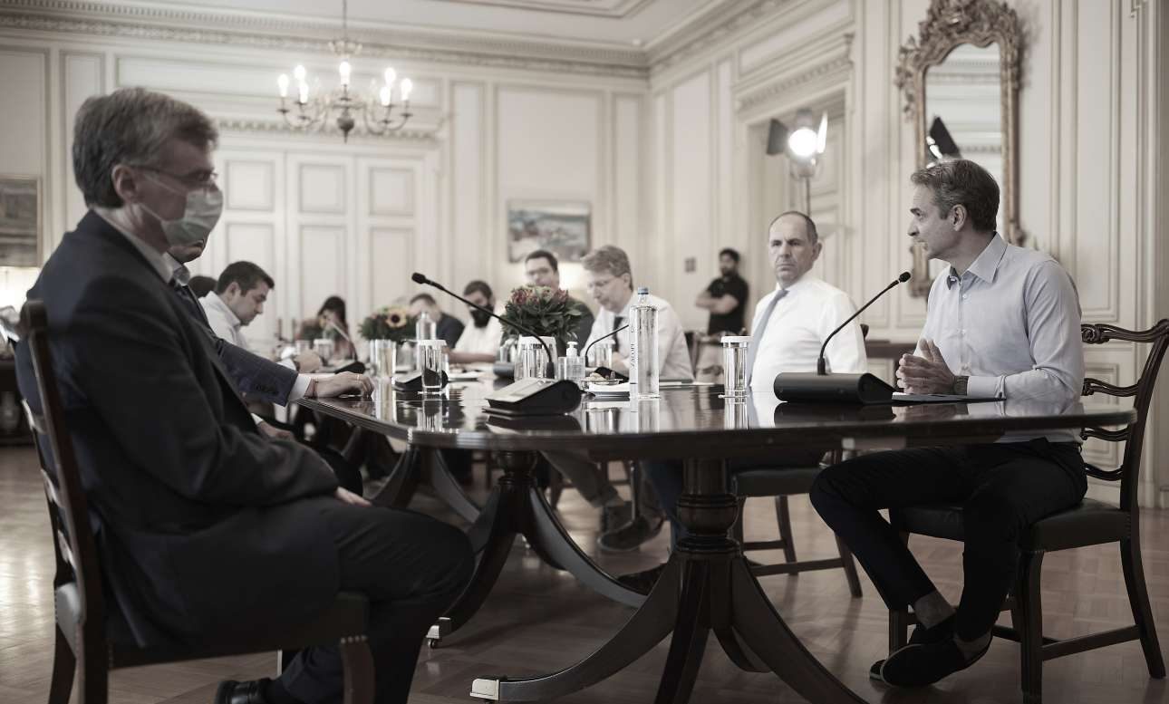 Κυβέρνηση & επιστήμονες: Ποιος θέλει τελικά το lockdown;