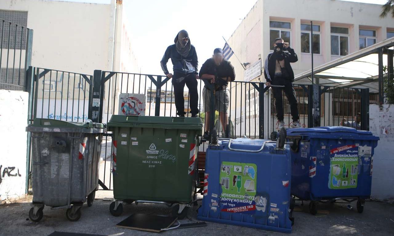 Μην πυροβολείτε τον πιανίστα!