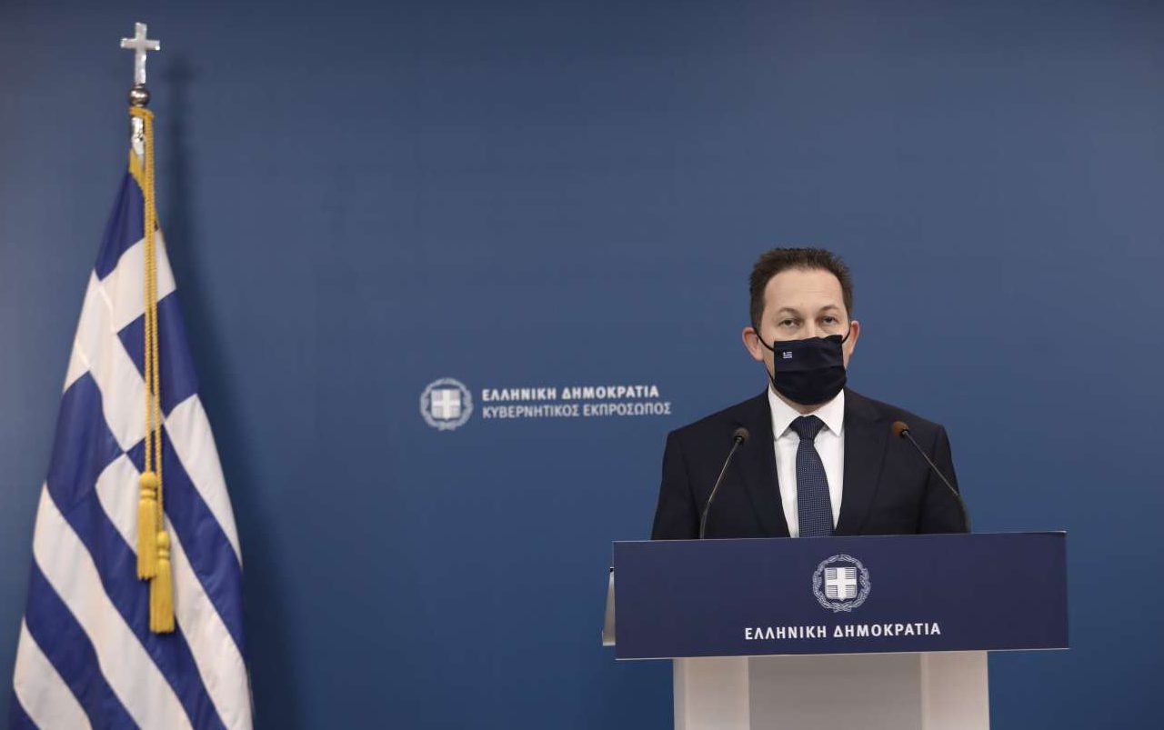 Πέτσας: «Αβλεψία που διορθώθηκε» η αναφορά σε «ιστορική» Συμφωνία των Πρεσπών