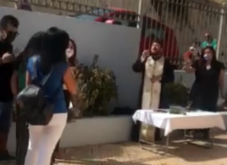 Χειροπέδες στον ιερέα για το κήρυγμα κατά της μάσκας στο Ρέθυμνο