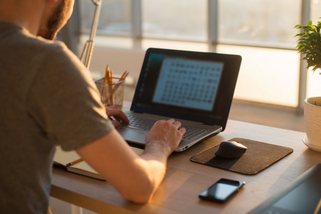 Αττική: Μόλις 24 ώρες διορία για να δηλωθούν οι τηλεργαζόμενοι