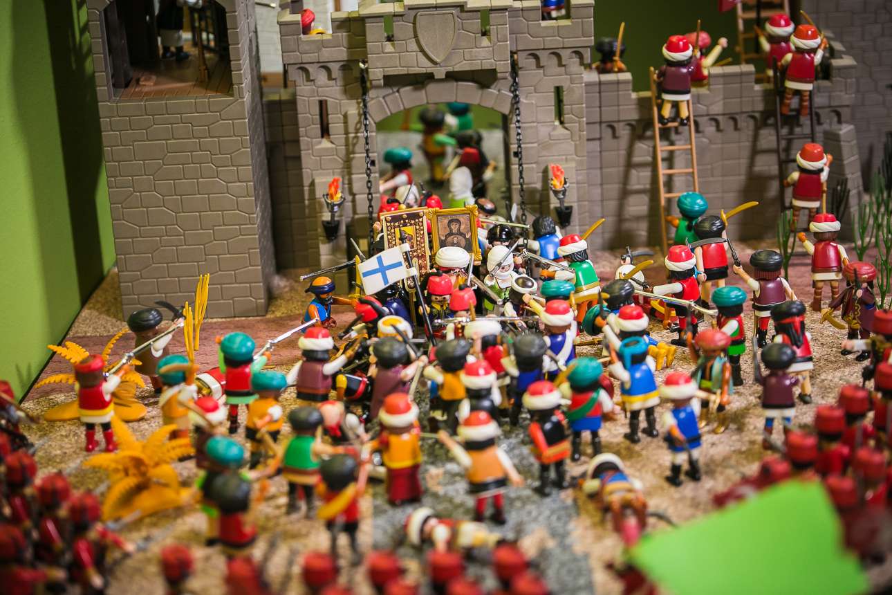 Το ’21 αλλιώς: Η Ελληνική Επανάσταση με φιγούρες και διοράματα Playmobil