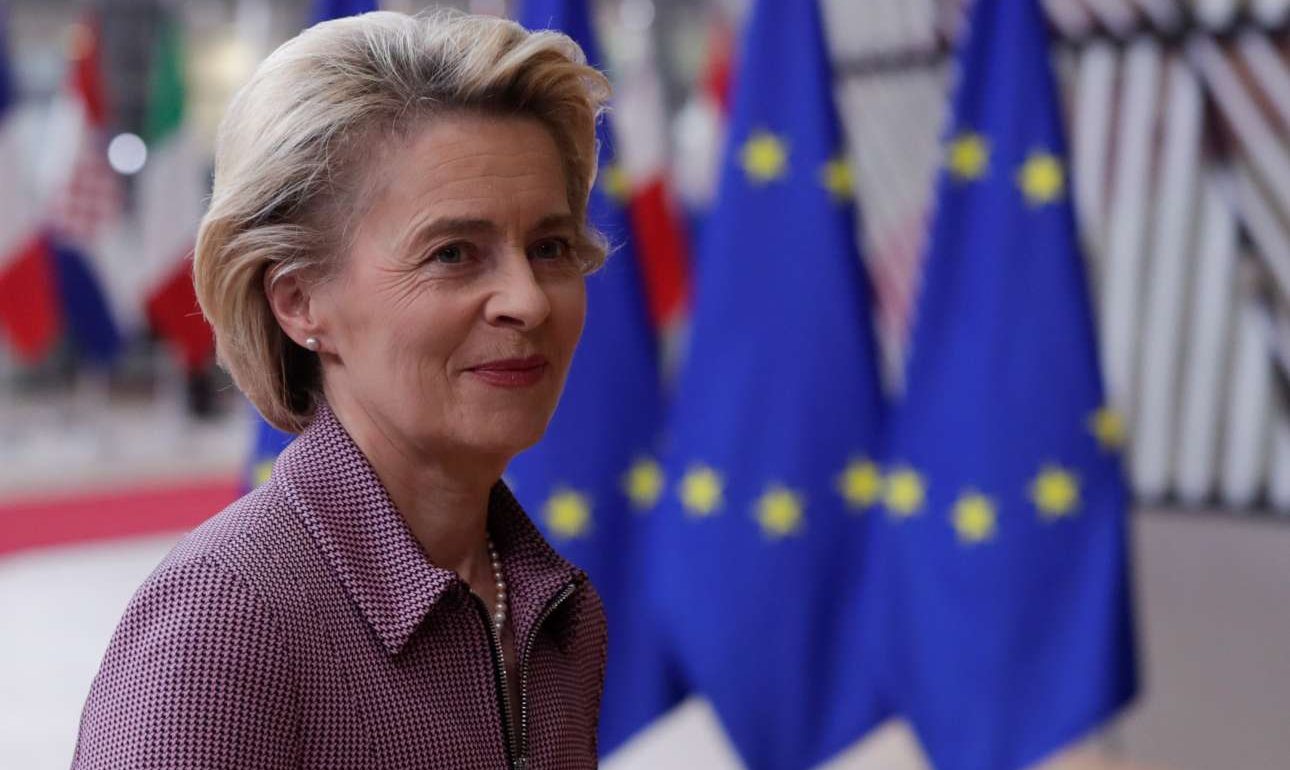 Αποχώρησε από τη Σύνοδο Κορυφής η Φον ντερ Λάιεν – θετικό στον κορονοϊό μέλος του γραφείου της