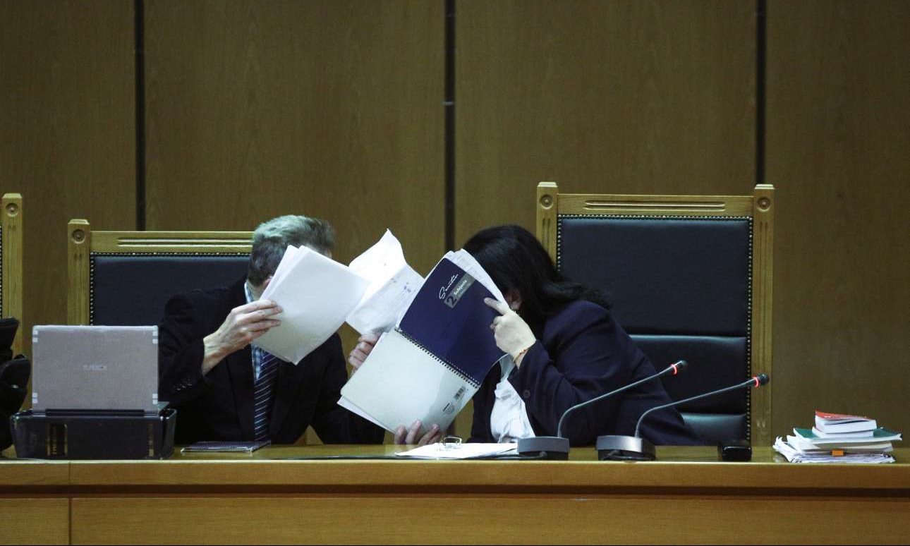 «Ιστορική απόφαση»: Οι δηλώσεις των κομμάτων για τη φυλάκιση των χρυσαυγιτών