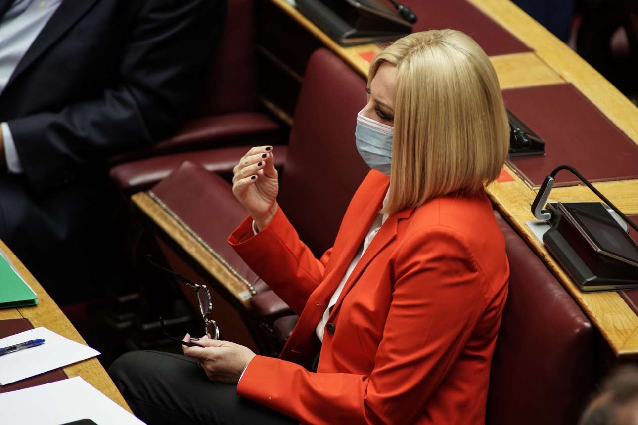 Γεννηματά: Γιατί ήρθε στη Βουλή ο κ. Μητσοτάκης ενώ θα έπρεπε να μείνει σε καραντίνα;