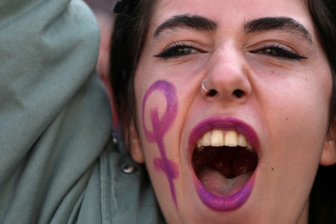 Η Σκωτία έγινε η πρώτη χώρα παγκοσμίως που θα παρέχει δωρεάν προϊόντα περιόδου