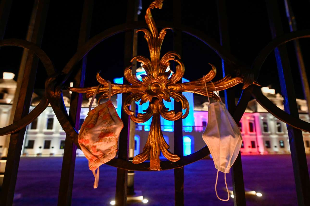 Τα μαζικά τεστ κορονοϊού θα σώσουν τα Χριστούγεννα;