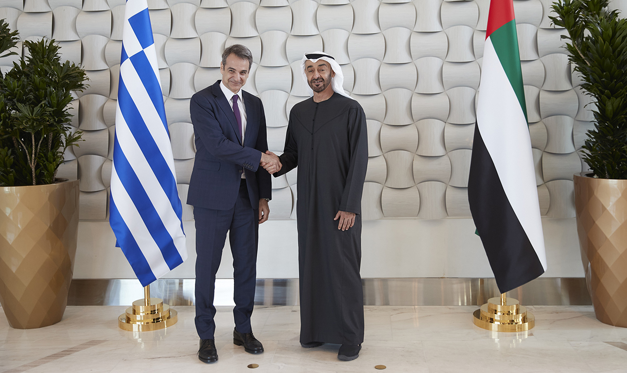 Ο Μητσοτάκης στη «Μικρή Σπάρτη» του Περσικού Κόλπου