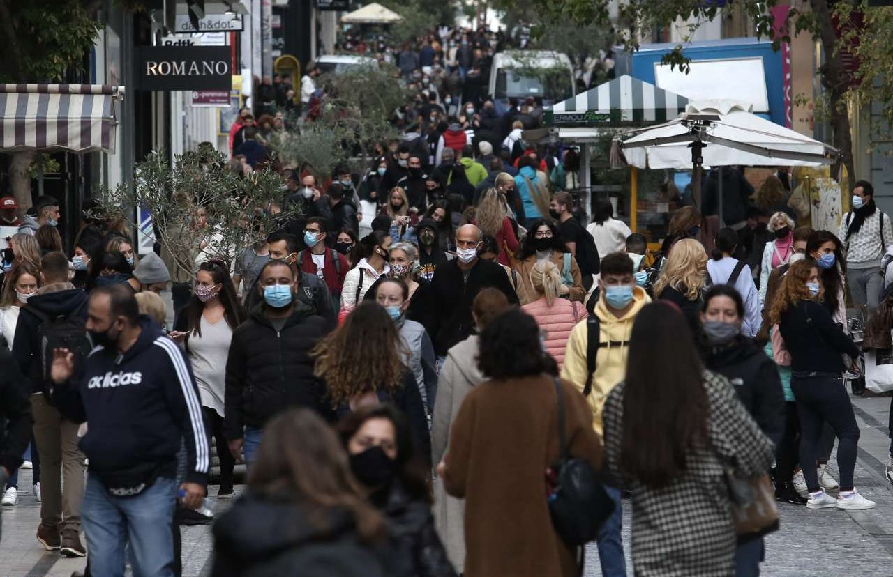 Ουρές, συνωστισμός και μποτιλιάρισμα πριν το νέο lockdown