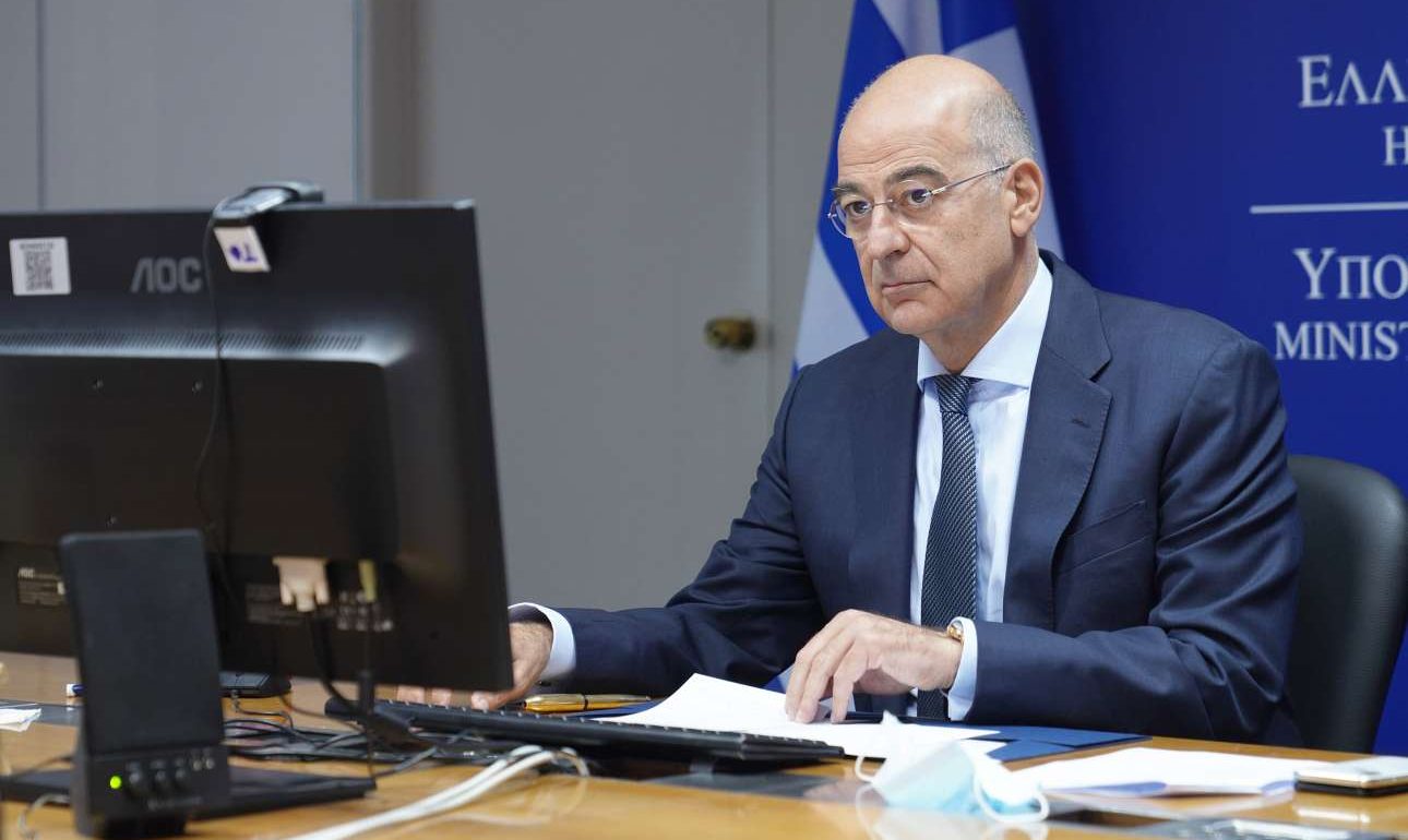 Δένδιας στο Bloomberg: Η Ευρώπη να θέσει όρια στη συμπεριφορά της Τουρκίας