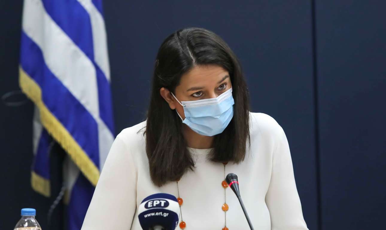 Κεραμέως: Κλείνουν τα δημοτικά ως τις 30 Νοεμβρίου – από Τετάρτη αλλά το μεσημέρι η τηλεκπαίδευση