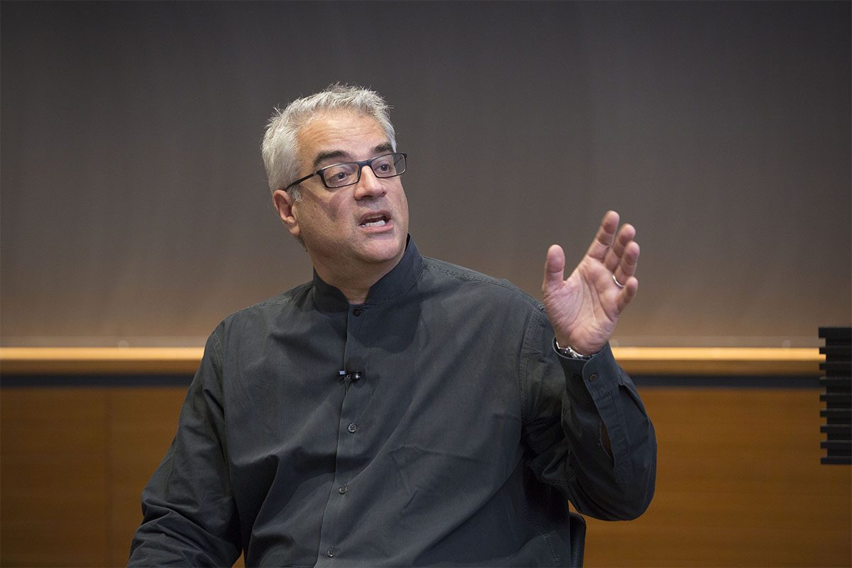 N. Χρηστάκης: Οι πολιτικοί πρέπει να πείσουν τους πολίτες να εμβολιαστούν