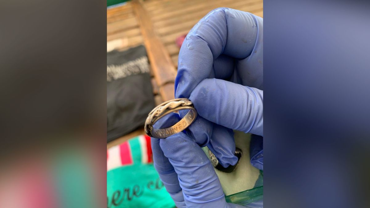 Δύο βέρες θα επιστραφούν σε ζευγάρι που σώθηκε από ναυάγιο