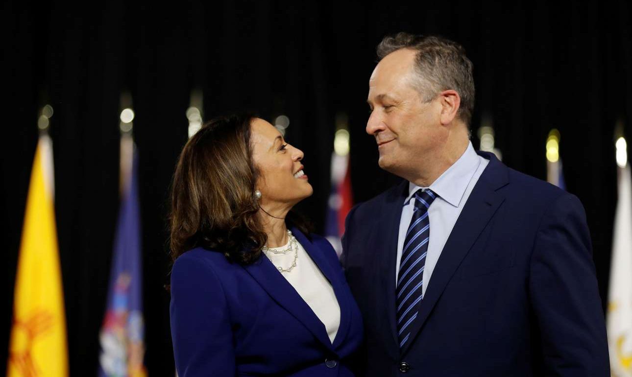 Ντάγκλας Εμχοφ, ο πρώτος «Δεύτερος Κύριος» των ΗΠΑ