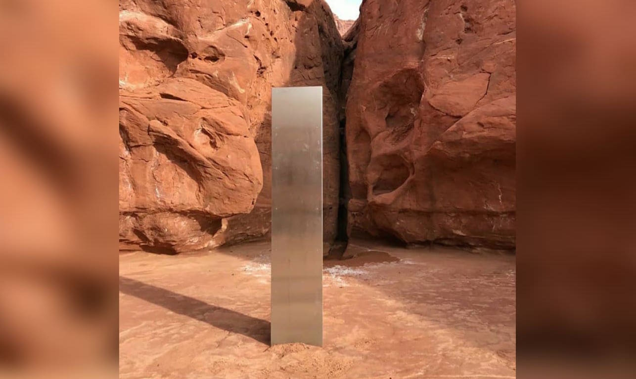 Τι είναι αυτός ο «μεταλλικός μονόλιθος» στην έρημο της Γιούτα;