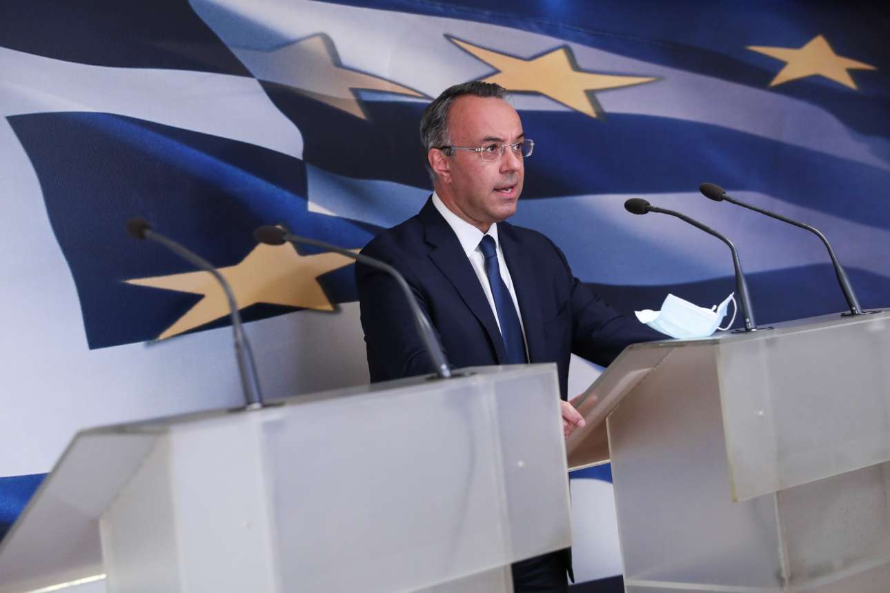 Lockdown και τον Δεκέμβριο «βλέπει» ο Σταϊκούρας