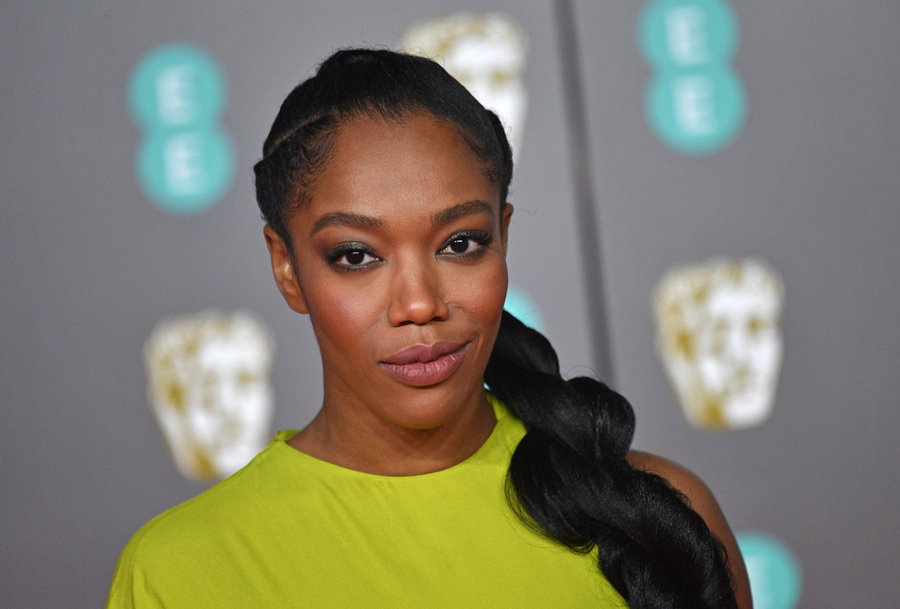 Η Bρετανίδα Ναόμι Ακι θα υποδυθεί τη Γουίτνεϊ Χιούστον στη νέα ταινία για τη ζωή της