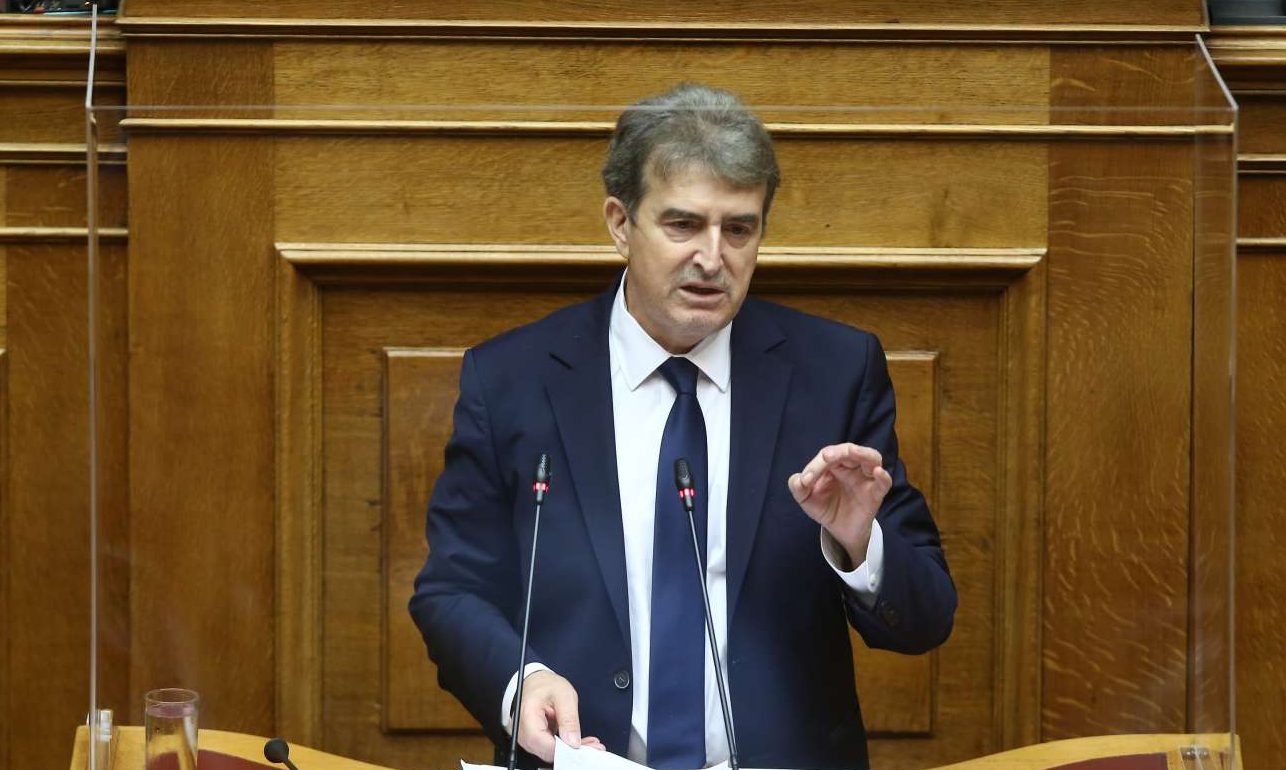 Χρυσοχοΐδης κατά ΣΥΡΙΖΑ: «Εδώ είναι Βουλή, δεν είναι το καταγγελτήριο της γωνίας ούτε ανθοπωλείο»