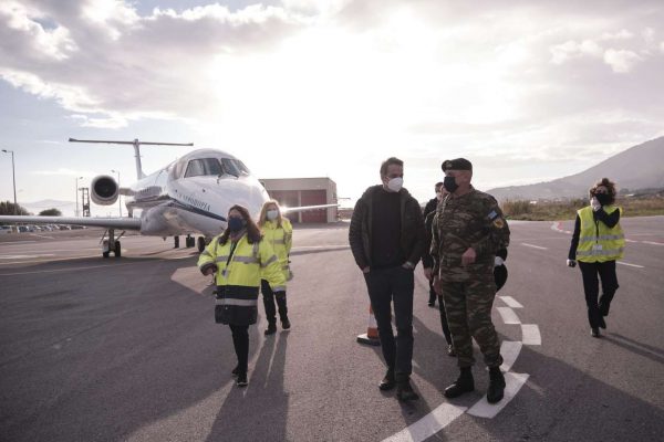 Στη Λέσβο ο Πρωθυπουργός κοντά στους φρουρούς των συνόρων | Protagon.gr