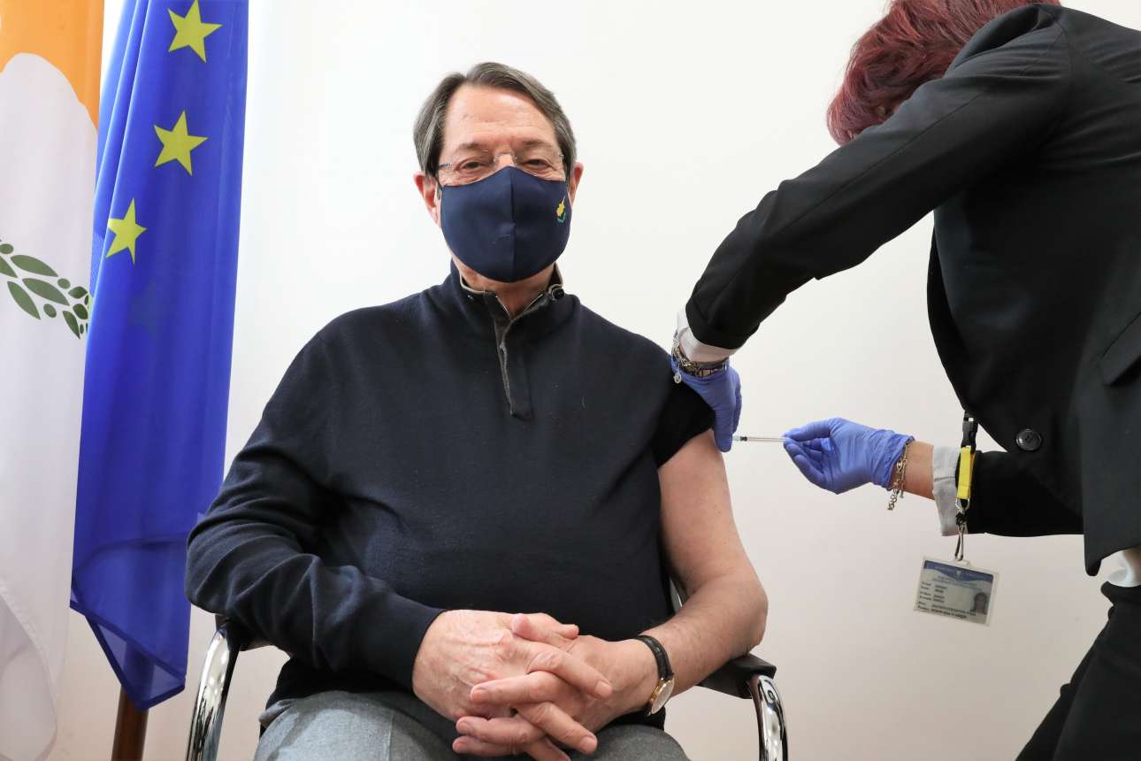 Κύπρος: Εμβολιάστηκε ο Νίκος Αναστασιάδης – τι θα γίνει με τους Τουρκοκύπριους