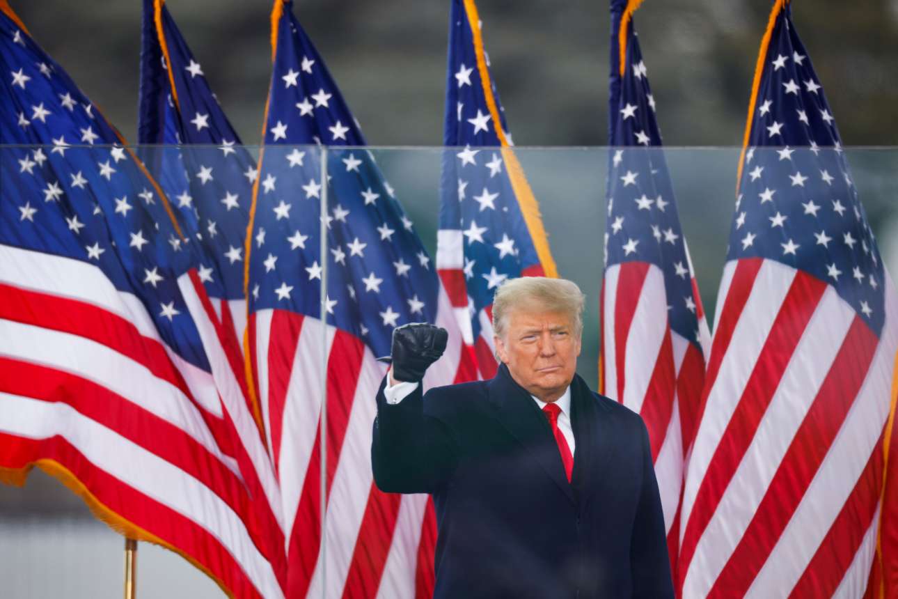 Νέο σόου Τραμπ με χιλιάδες υποστηρικτές του στην Ουάσινγκτον