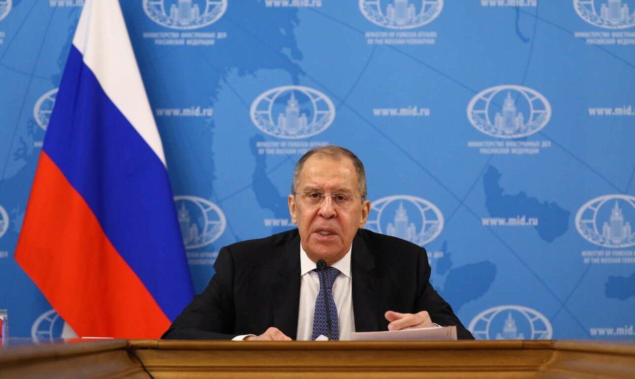 Μήνυμα Λαβρόφ: Κάθε κράτος έχει το δικαίωμα να καθορίσει χωρικά ύδατα έως και 12 μίλια