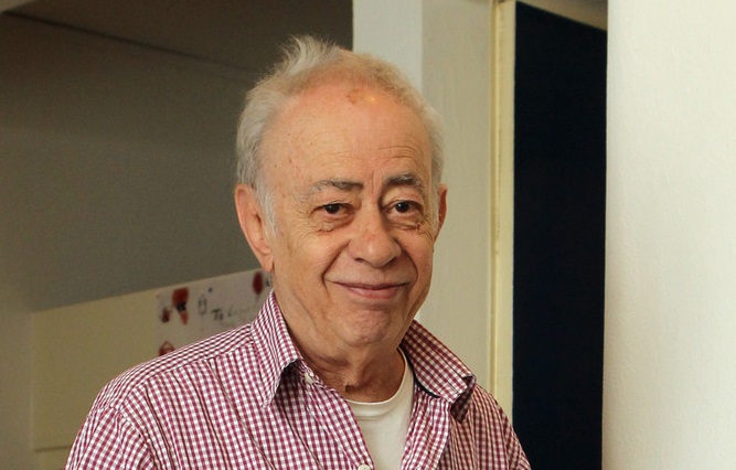 Αντίο στον «γητευτή» των λέξεων Βασίλη Αλεξάκη