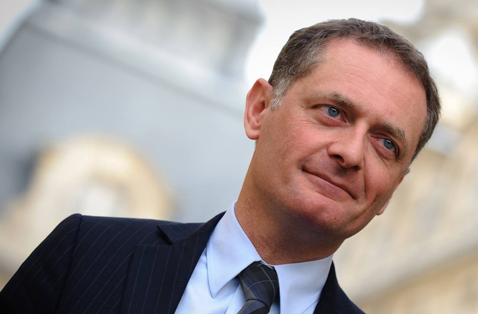 Ο γιατρός που θέλει να γίνει Μακρόν στη θέση του Μακρόν